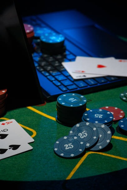 Live blackjack table with professional dealer on denis toto